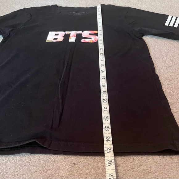 Women’s BTS Jungkook 97 Black Printed Short Sleeve T-Shirt - Picture 12 of 12